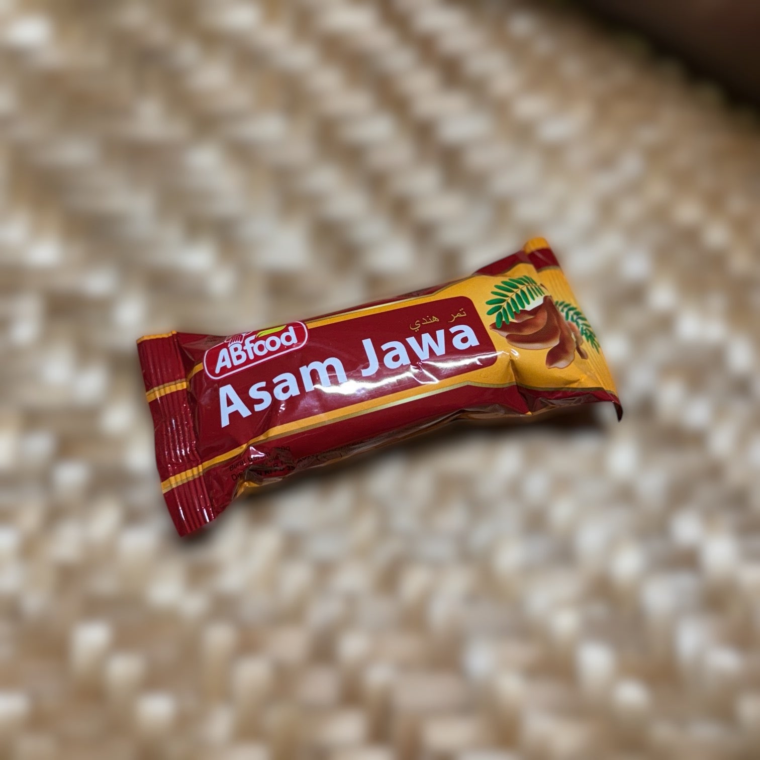 Vanka Kawat Asam Jawa ABFood Kochzutaten in einer Packung, Nahaufnahme der Verpackung und Zutaten.