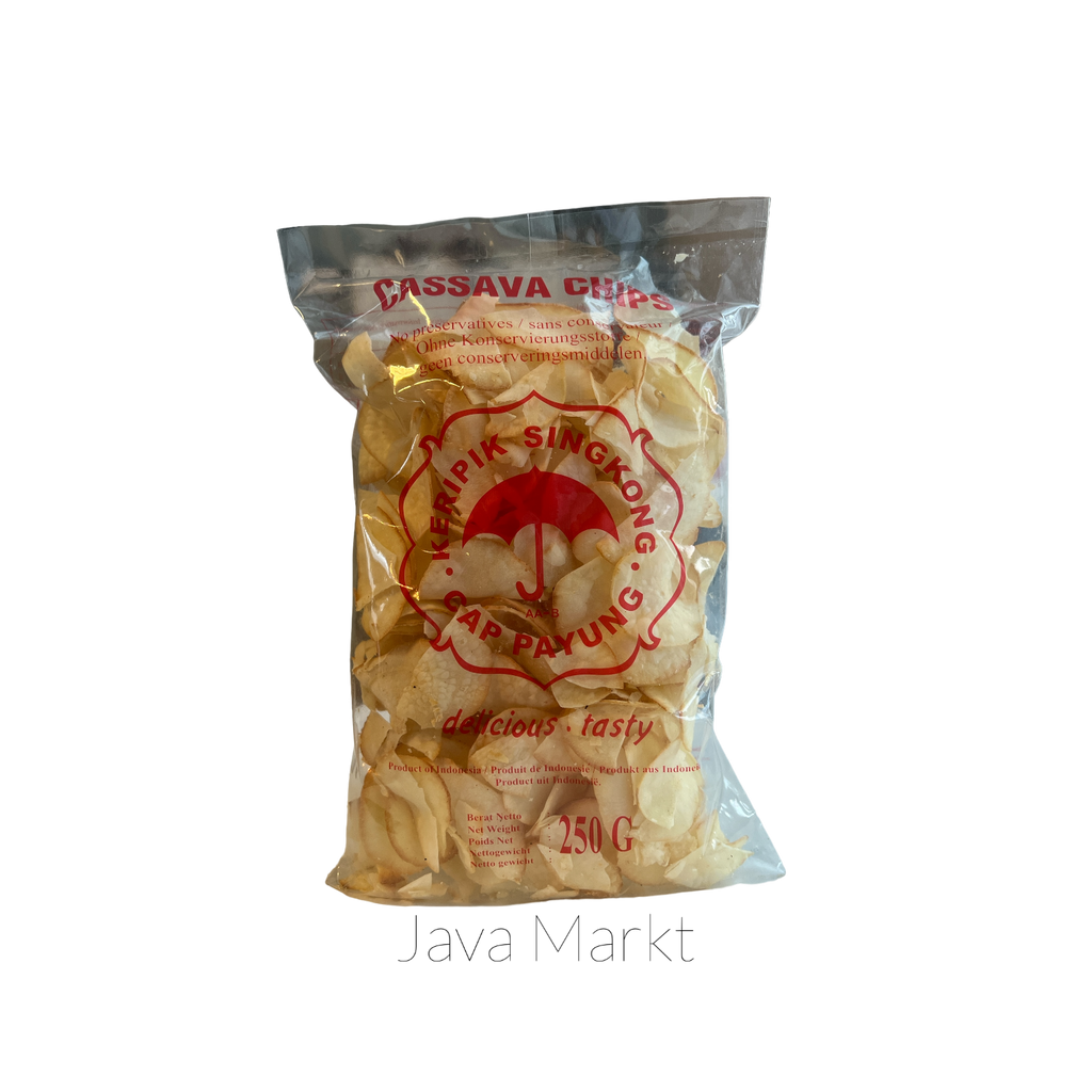 Knusprige Mirasa Keripik Singkong Original von Oriental Merchant, typische Vorspeisen und Snacks, in einer Verpackung.