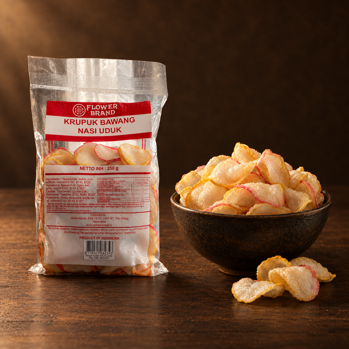 Kerupuk Bawang Nasi Uduk Flower Brand 250g – Packung mit frittierten Krupuk