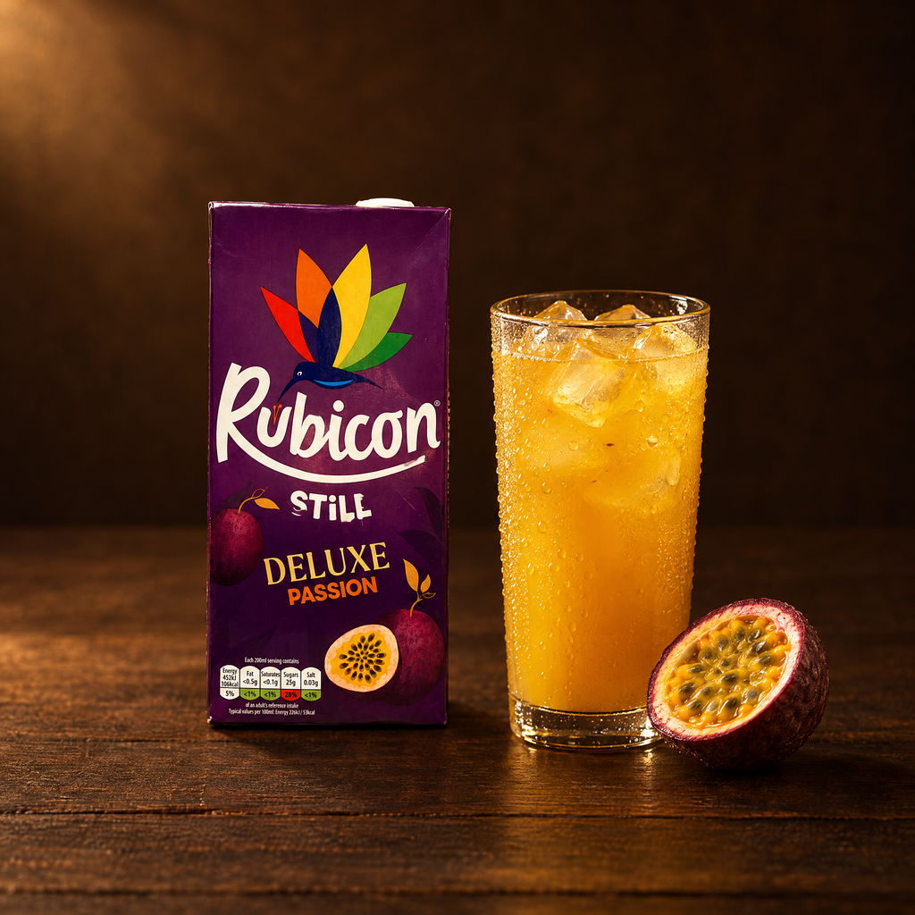 Rubicon Passion Fruit Juice Drink 1 L – Packung mit eingeschenktem Getränk
