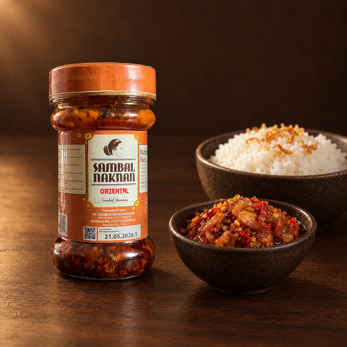 Sambal NAKNAN Oriental Sambal Bawang – Glas mit angerichtetem Sambal
