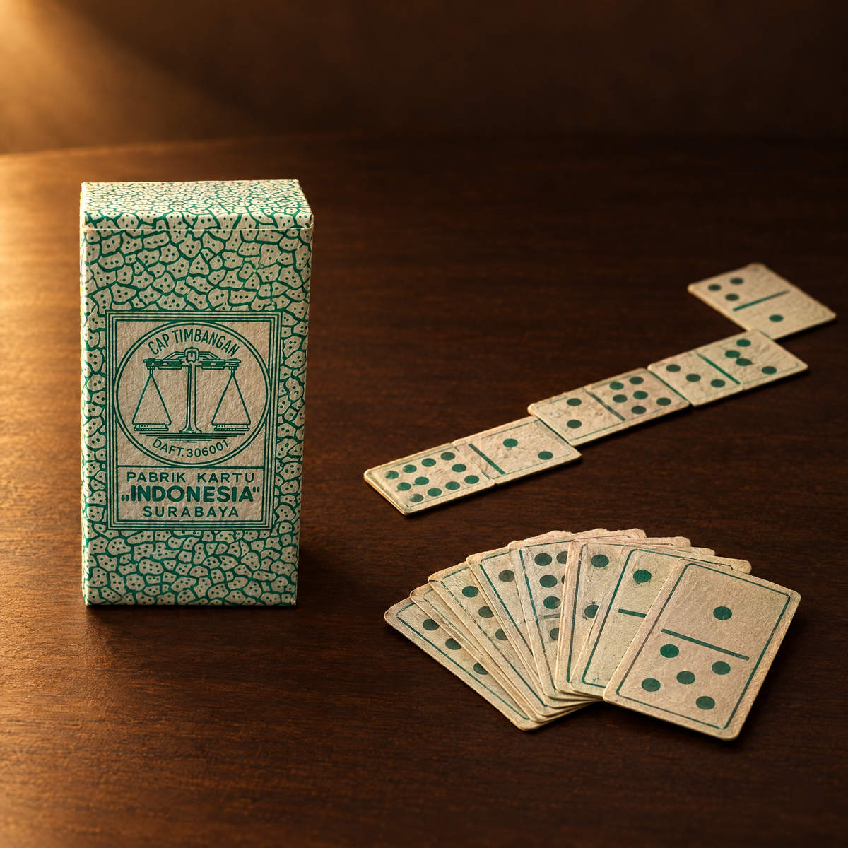 Kartu Gaple / Domino Set – Spielkarten im Spiel