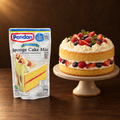 Pondan Sponge Cake Mix Vanilla 400g – Packung mit Sahnetorte und Beeren