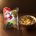 Taokaenoi Crispy Seaweed Sriracha 32 g – Packung mit Reisschale und Algen-Topping