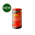 Chiliöl von Lee Kum Kee in einer Flasche, scharfe Chilisauce mit rotem Öl, ideal für asiatische Gerichte, präsentiert in der Flasche